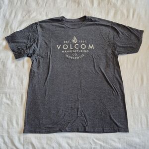 Men's gray size tag removed Large ??Volcom short sleevd shirt GUC
